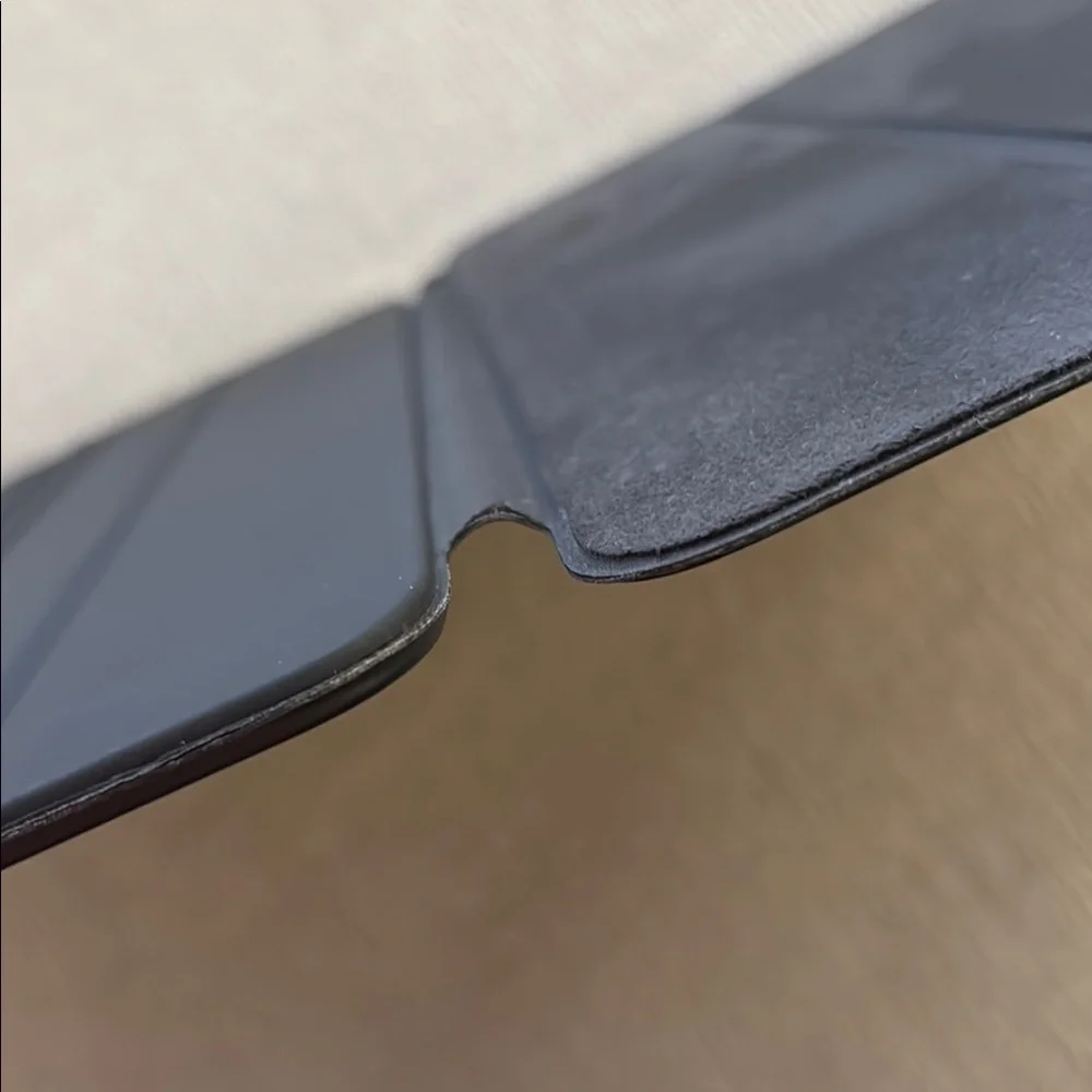 USED Apple Pencil 2 and Apple iPad Pro keyboard for 11 inch 2018 iPad Pro